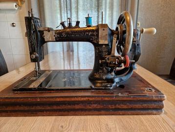 Semi industrie naaimachine van Durkopp beschikbaar voor biedingen