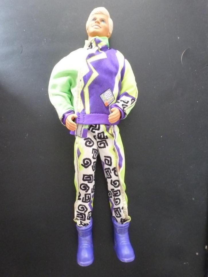 Barbie pop 1, Kinderen en Baby's, Speelgoed | Poppen, Zo goed als nieuw, Barbie, Verzenden