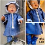 Poppenkleertjes baby pop set. Opbrengst KiKa., Ophalen, Nieuw, Babypop
