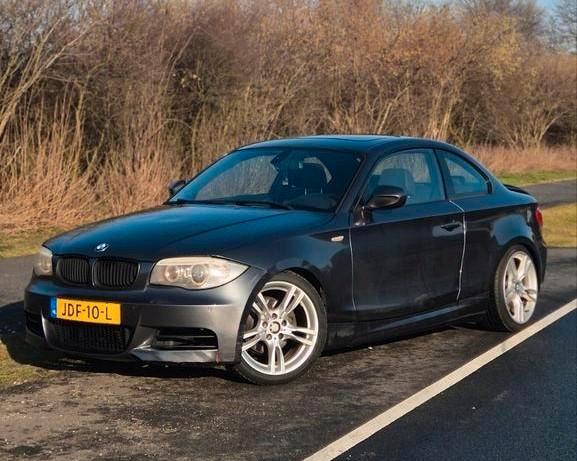 BMW 1-Coupé (e82) 120i M-pakket 170pk Aut. 2012 Grijs, Auto's, BMW, Particulier, 1-Serie, ABS, Airbags, Airconditioning, Bluetooth