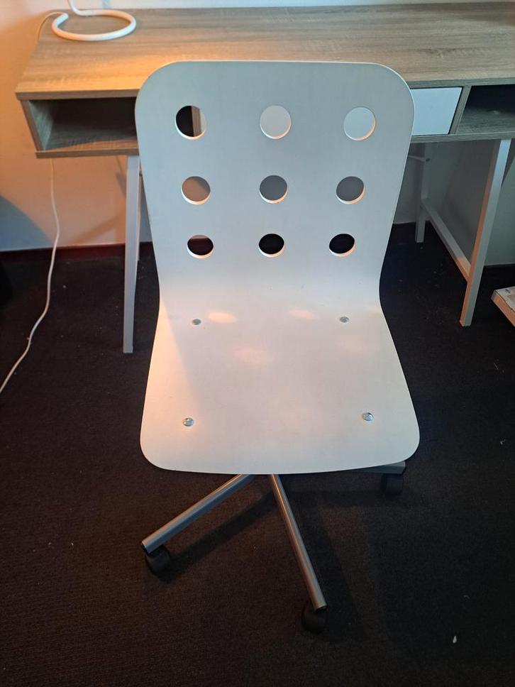 Ikea bureaustoel - beschadigd, verstelbaar, Huis en Inrichting, Bureaustoelen, Gebruikt, Bureaustoel, Wit, Ophalen