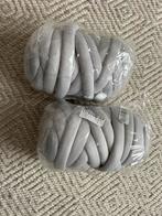 1 kg lichgrijs tubegaren / tubeyarn, Ophalen of Verzenden, Nieuw, Haken, Wol of Garen