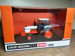 Te koop UH David Brown 1690 2-WD., Hobby en Vrije tijd, Modelauto's | 1:32, Ophalen of Verzenden, Nieuw, Tractor of Landbouw, Universal Hobbies