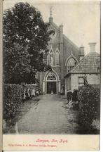 BERGUM GEREF. KERK MET  VOLK 1908 STRAFPORT 25/004, Verzenden, Voor 1920, Gelopen, Friesland