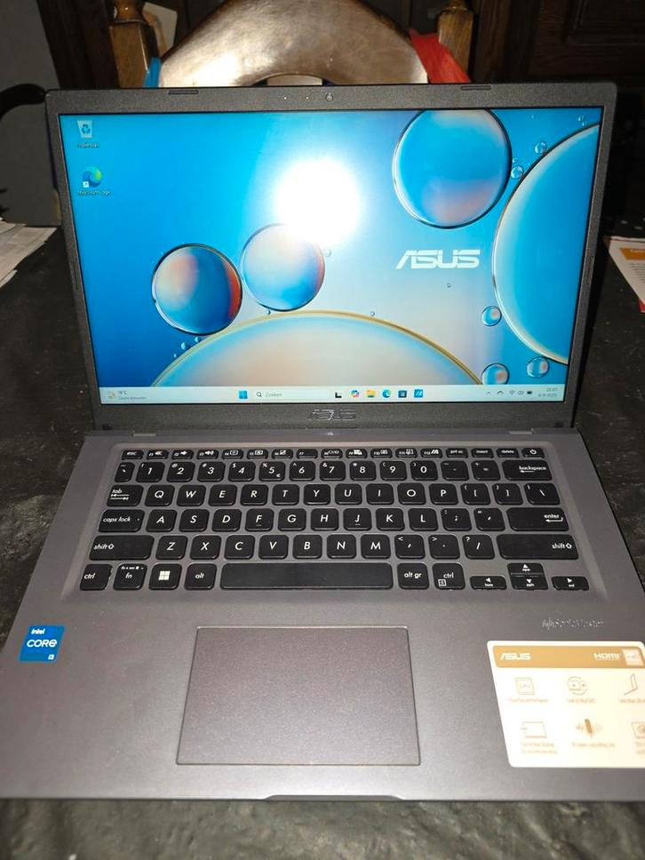 Asus Vivobook X415EA , core i3 1115G4 , 8GB DDR4 , 256GB SSD, Computers en Software, Windows Laptops, Zo goed als nieuw, 14 inch