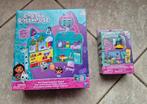 te koop nieuwe poppenhuis en kaartspel van gabby's dollhouse, Kinderen en Baby's, Speelgoed | Poppenhuizen, Ophalen, Nieuw, Poppenhuis
