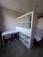 Ikea Kallax kast en bureau in wit en 2 kinderbureaustoelen, Ophalen, Gebruikt
