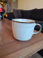 Mooie beige mok met bruine rand, Keramiek, Ophalen of Verzenden, Zo goed als nieuw, Overige stijlen