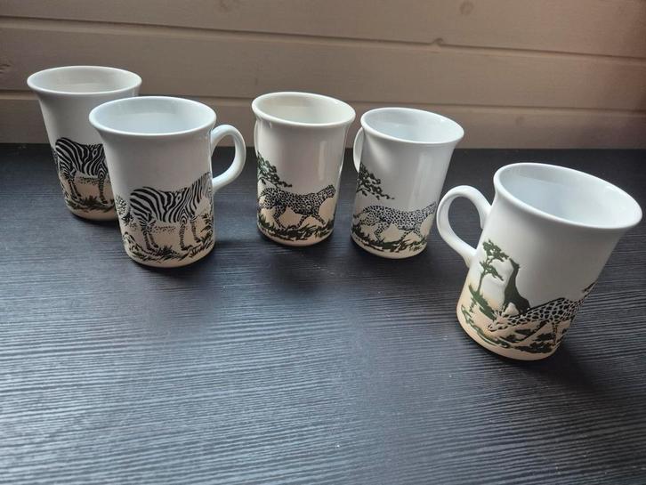 Churchill mokken, Huis en Inrichting, Keuken | Servies, Gebruikt, Ophalen of Verzenden