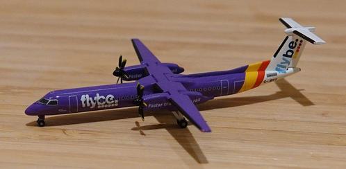 Herpa 527590 - Flybe - Bomardier Q400 - 1:500, Verzamelen, Luchtvaart en Vliegtuigspotten, Nieuw, Schaalmodel, Ophalen of Verzenden