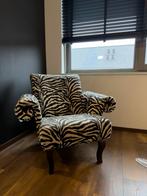 Retro zebra fauteuil met houten pootjes in goede staat, Ophalen, Gebruikt, 75 tot 100 cm, 75 tot 100 cm