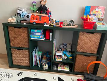 Lade kast met kistjes