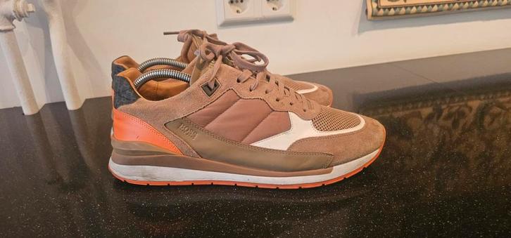 Hugo Boss Sneakers - Maat 44, Kleding | Heren, Schoenen, Zo goed als nieuw, Sneakers of Gympen, Bruin, Verzenden
