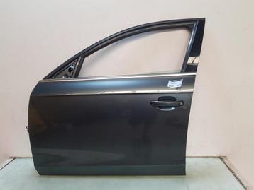 Portier Links Voor Audi A4 Avant (B8) 2010 8K0831051J beschikbaar voor biedingen