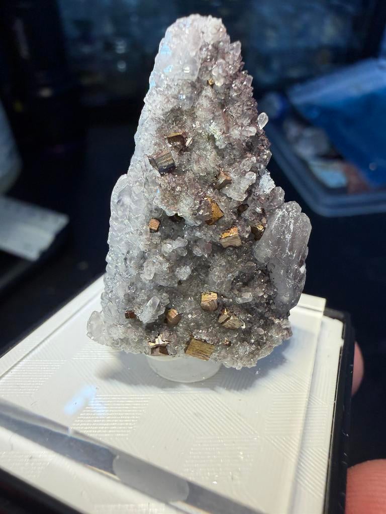 Feather calcite met pyrite cubes en hematiet, Ophalen of Verzenden