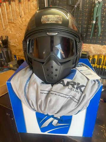 Shark helm  beschikbaar voor biedingen
