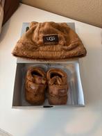 UGG Muts & Slofjes Set - Nieuwstaat!, Slofjes, UGG, Jongetje of Meisje, Ophalen of Verzenden