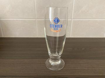 Stender bierglas beschikbaar voor biedingen