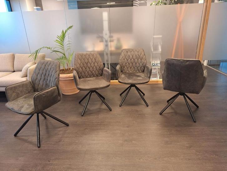 Vandaag ophalen: 4 draaistoelen met armleuningen, Huis en Inrichting, Stoelen, Zo goed als nieuw, Vier, Stof, Bruin, Ophalen