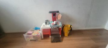 Speelgoed keuken plus accesoires  beschikbaar voor biedingen