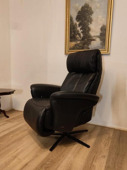 Zwarte leren himolla easyswing relax

stoel / relaxstoel, Huis en Inrichting, Fauteuils, Zo goed als nieuw, 50 tot 75 cm, Minder dan 75 cm