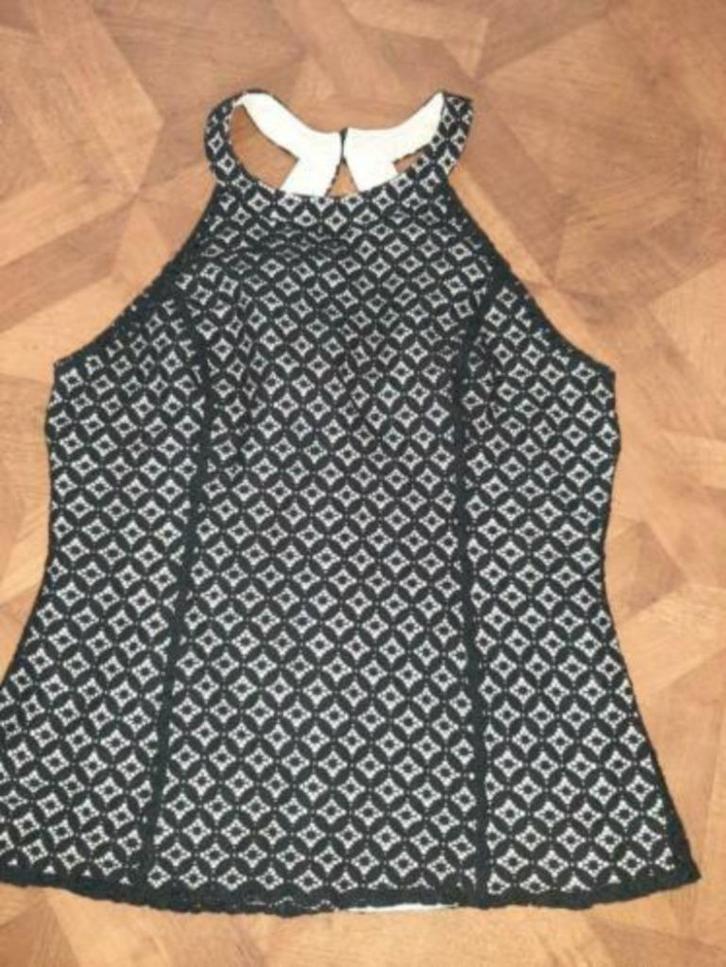 Oasis kanten halter top maat 38, Kleding | Dames, Tops, Zo goed als nieuw, Maat 38/40 (M), Zwart, Zonder mouw, Ophalen of Verzenden