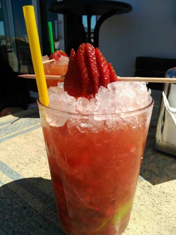 IJsblokjesvergruizer; Slush Puppie en cocktails beschikbaar voor biedingen