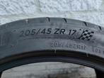 2 Michelin Pilot Sport 4 te koop (205/45ZR17), Ophalen