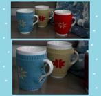 Grote mokken met een mokwarmer erom (nieuw) - kerstmok - 3 s, Diversen, Kerst, Ophalen of Verzenden, Nieuw