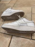 Witte Nike Air Force 1 Sneakers - Maat 41, Wit, Ophalen of Verzenden, Sneakers of Gympen, Gedragen