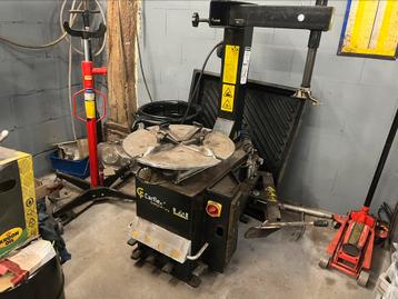 Banden demonteermachine carflex beschikbaar voor biedingen