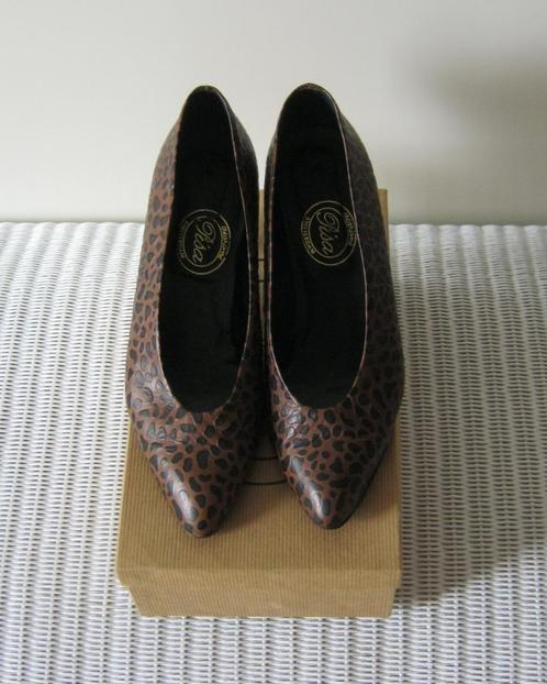 Vintage leren Panter-print pumps van Pisa Amsterdam, maat 40, Kleding | Dames, Schoenen, Zo goed als nieuw, Pumps, Bruin, Verzenden