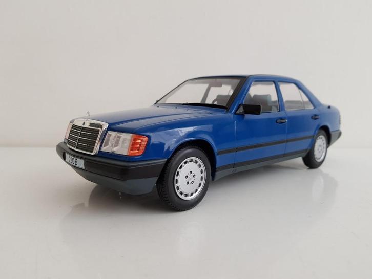 Mercedes-Benz W124 260E (1984) - MCG - Nieuw in doos - 1/18, Hobby en Vrije tijd, Modelauto's | 1:18, Nieuw, Auto, Overige merken