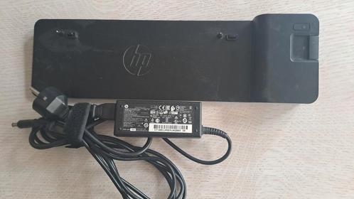 HP 2013 Ultraslim Docking Station met standaard, Computers en Software, Dockingstations, Gebruikt, Laptop, Ophalen