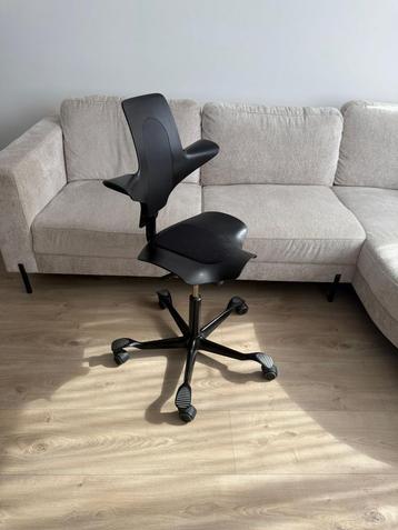 HÅG Capisco 8020 Ergonomische Bureaustoel – Topstaat beschikbaar voor biedingen