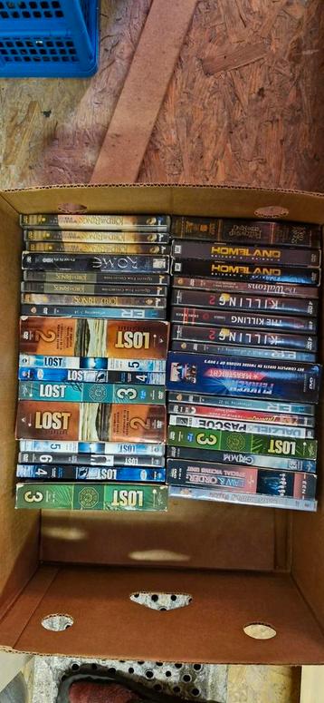 2,5 verhuisdoos vol dvd's ongeveer 200 series en films. beschikbaar voor biedingen