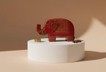 Handgemaakte leren olifant spaarpot - Rood/Goud beschikbaar voor biedingen