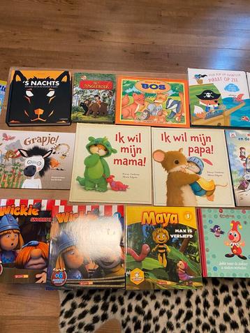 Superleuke boeken  schoon en zgn bieden pst beschikbaar voor biedingen