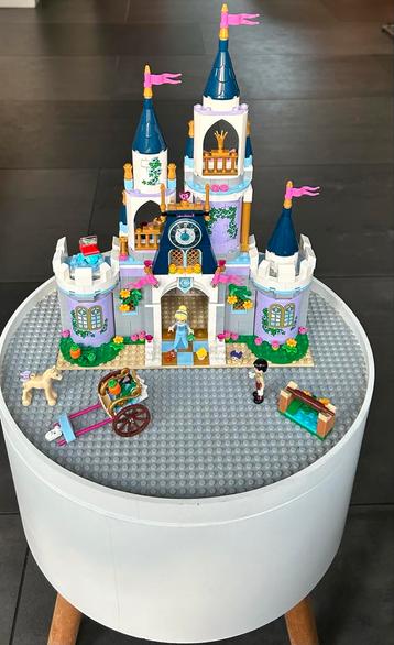 Lego 41154 Assepoesters Droomkasteel Disney beschikbaar voor biedingen