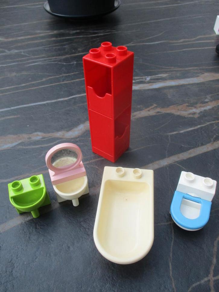 Lego Duplo huisinrichting badkamer wc wastafel spiegel bad, Kinderen en Baby's, Speelgoed | Duplo en Lego, Gebruikt, Duplo, Complete set