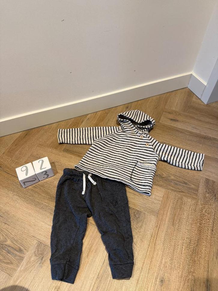 heel goed Zara Hema jogger broek sweater trui hoodie 92 set, Kinderen en Baby's, Kinderkleding | Maat 92, Zo goed als nieuw, Jongen of Meisje