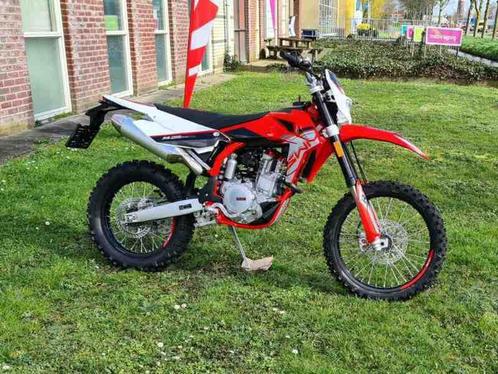 SWM RS 500 R Enduro (Nieuw BTW motor), Motoren, Motoren | Overige merken, Bedrijf, Enduro, 12 t/m 35 kW, 1 cilinder