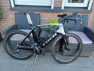 Trek Madone SLR7 Sram Force AXS 2x12 powercrank Carbon wiel beschikbaar voor biedingen