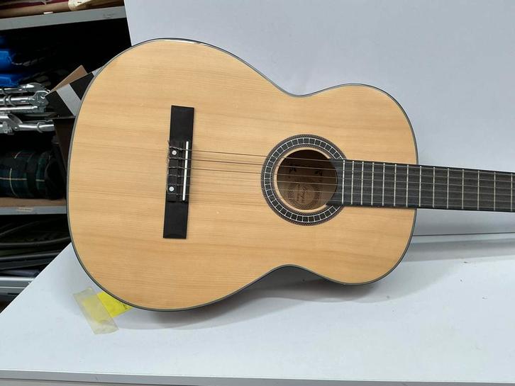 Aengus FS-3925 Klassieke Gitaar.WD-026, Muziek en Instrumenten, Snaarinstrumenten | Gitaren | Akoestisch, Gebruikt, Klassieke of Spaanse gitaar