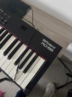 Roland RD 88 stagepiano met standaard pedalen en pianobank, Muziek en Instrumenten, Ophalen, Zwart, Digitaal, Zo goed als nieuw