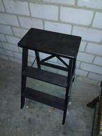 Houten trapje / opstapje - weinig gebruikt, Trap, Ophalen of Verzenden, Zo goed als nieuw, Opvouwbaar of Inschuifbaar