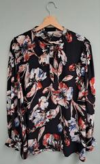 Zwarte blouse met bloemenprint, Maat 38/40 (M), Zwart, Ophalen of Verzenden, Onbekend