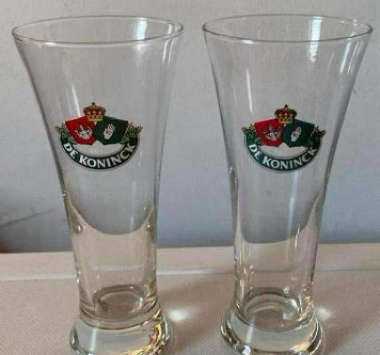 2 De Koninck 1833 bierglazen met verzwaarde bodem. H.18 cm., Verzamelen, Biermerken, Ophalen of Verzenden, Zo goed als nieuw, Glas of Glazen