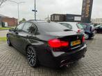 BMW 3-serie 330i High Executive|Pano|M-Pakket|Virtual, Achterwielaandrijving, 4 cilinders, Zwart, Bedrijf