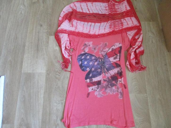 dames t shirt dames t -shirt roze met mooie sjaal, Kleding | Dames, T-shirts, Zo goed als nieuw, Maat 38/40 (M), Roze, Korte mouw